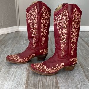 Corral Vintage Women’s Red Snip Toe Floral Embroidery Western Boot Cowgirl Heel